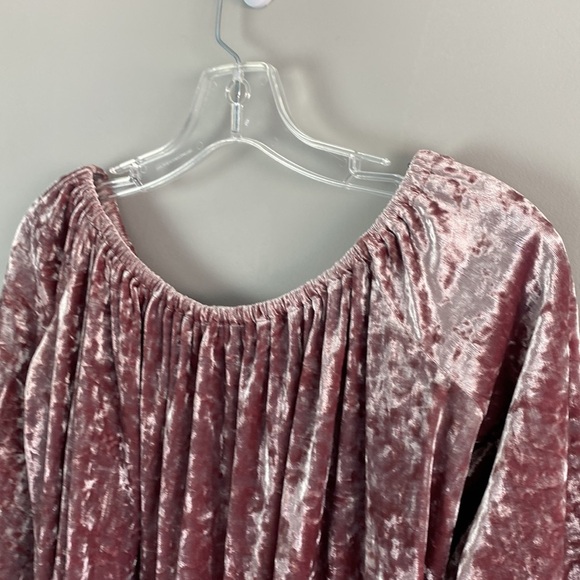 American Eagle Pink Crushed Velvet Off The Shoulder Peasant Top Size Small Fairy - Picture 12 of 13